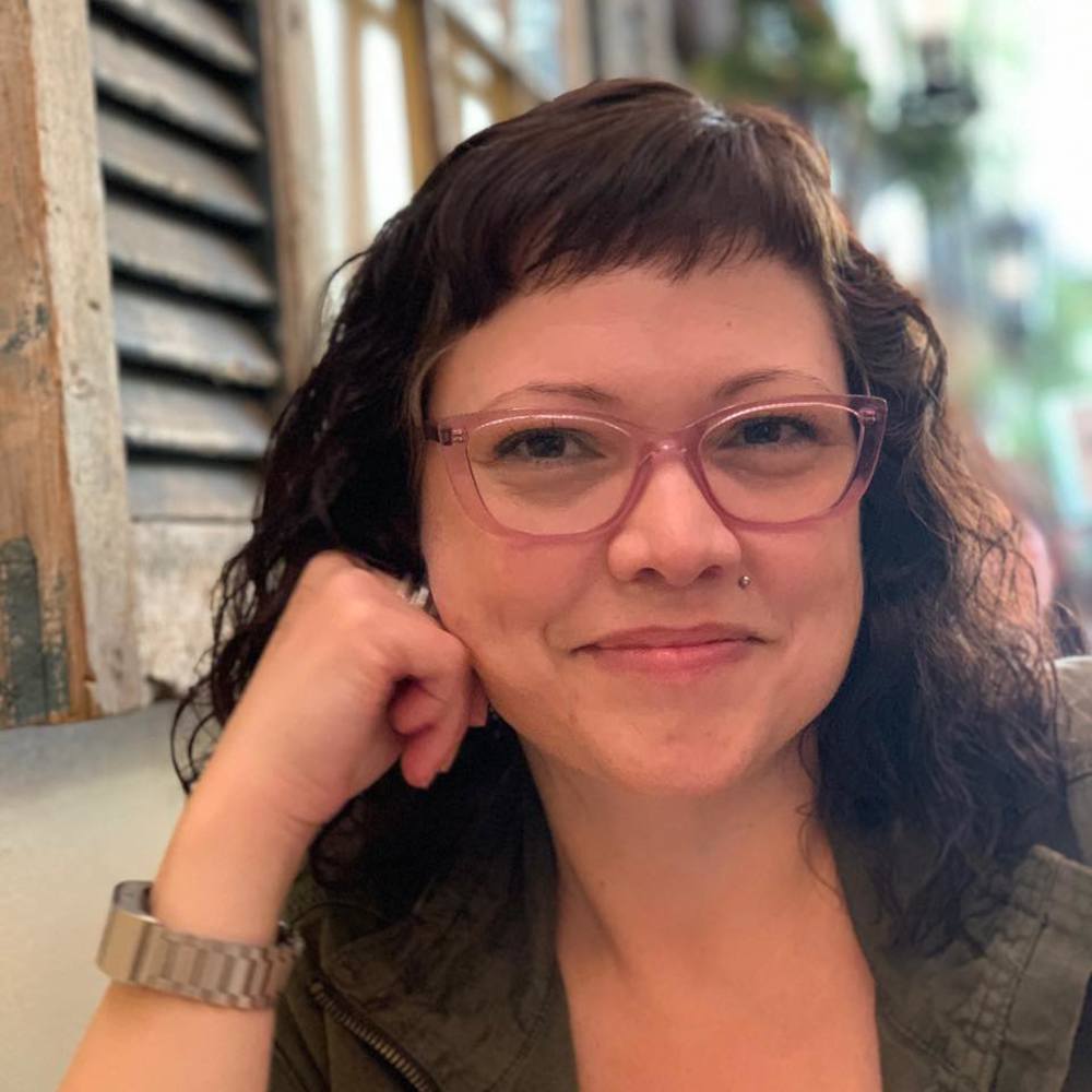 Meet your Posher, Julia